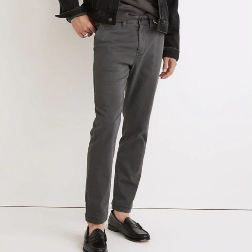 NWT Madewell Classic Gray Men’s Slim Straight-Leg Khaki Chino Pants